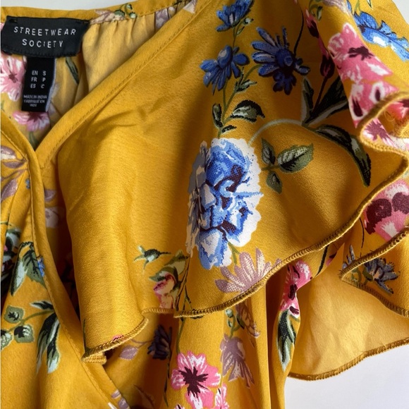 NWOT Golden Yellow Floral Spaghetti Strap V-Neck Ruffle Off The Shoulder Top - Picture 14 of 17